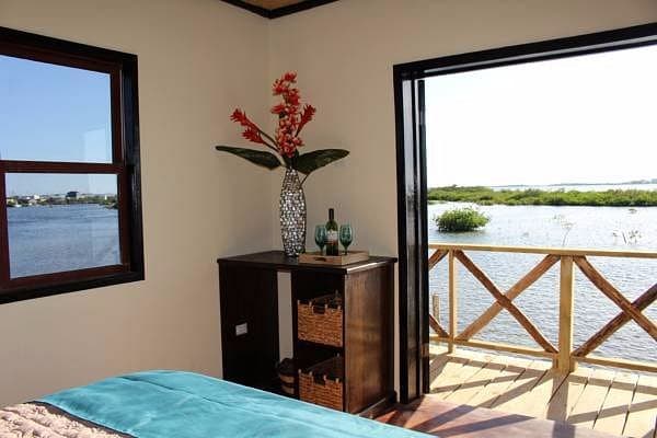 Rooms & Suites | Lina Point Overwater Resort